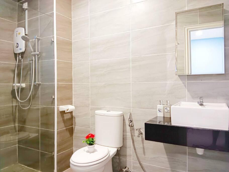 Ksl Daya 3br 10pax, Ikea, Austin By Hint